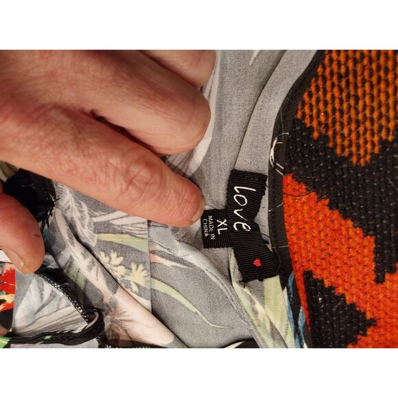 NWOT LOVE Women's Tropical Style Long Black Dress with Ruffle Collar. Size XL - Picture 14 of 16